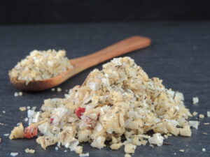 Fleur de Sel mit kreolischen Gewürzen, Paprika, Knoblauch und Kräutern